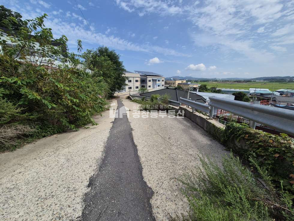 경기 파주시 송촌동 4동 층고높은 2종제조 2차선도로접 진입편리 츄레라0 월세 매물번호 10246 사진 8